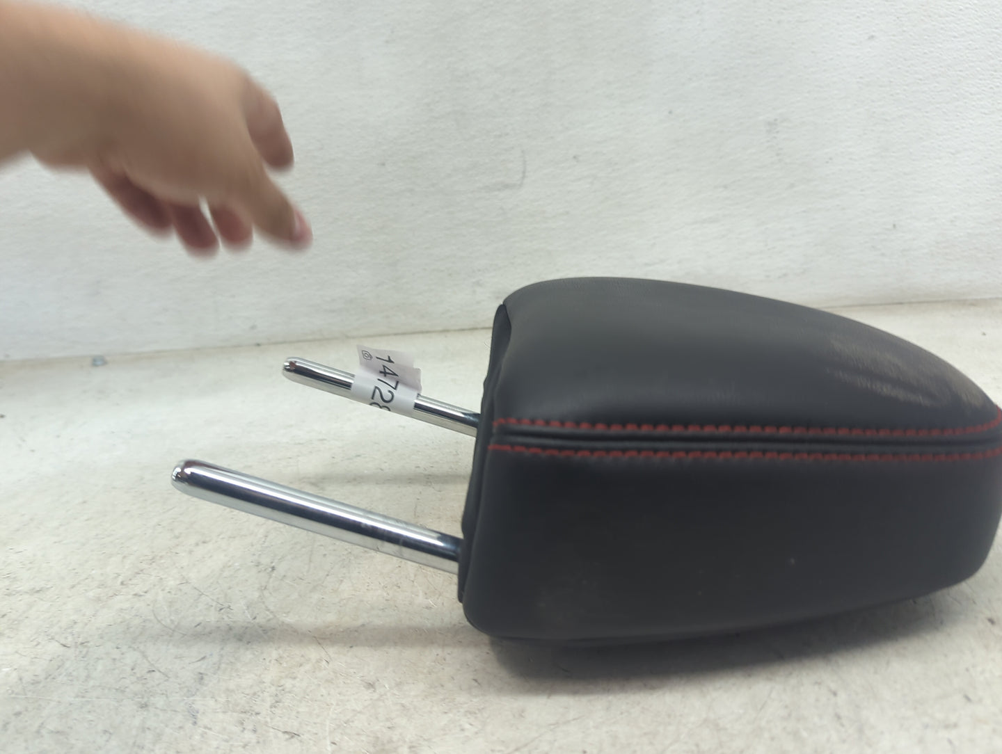 2019 Toyota Highlander Headrest Head Rest Front Driver Seat Black 1472892 - Oemusedautoparts1.com