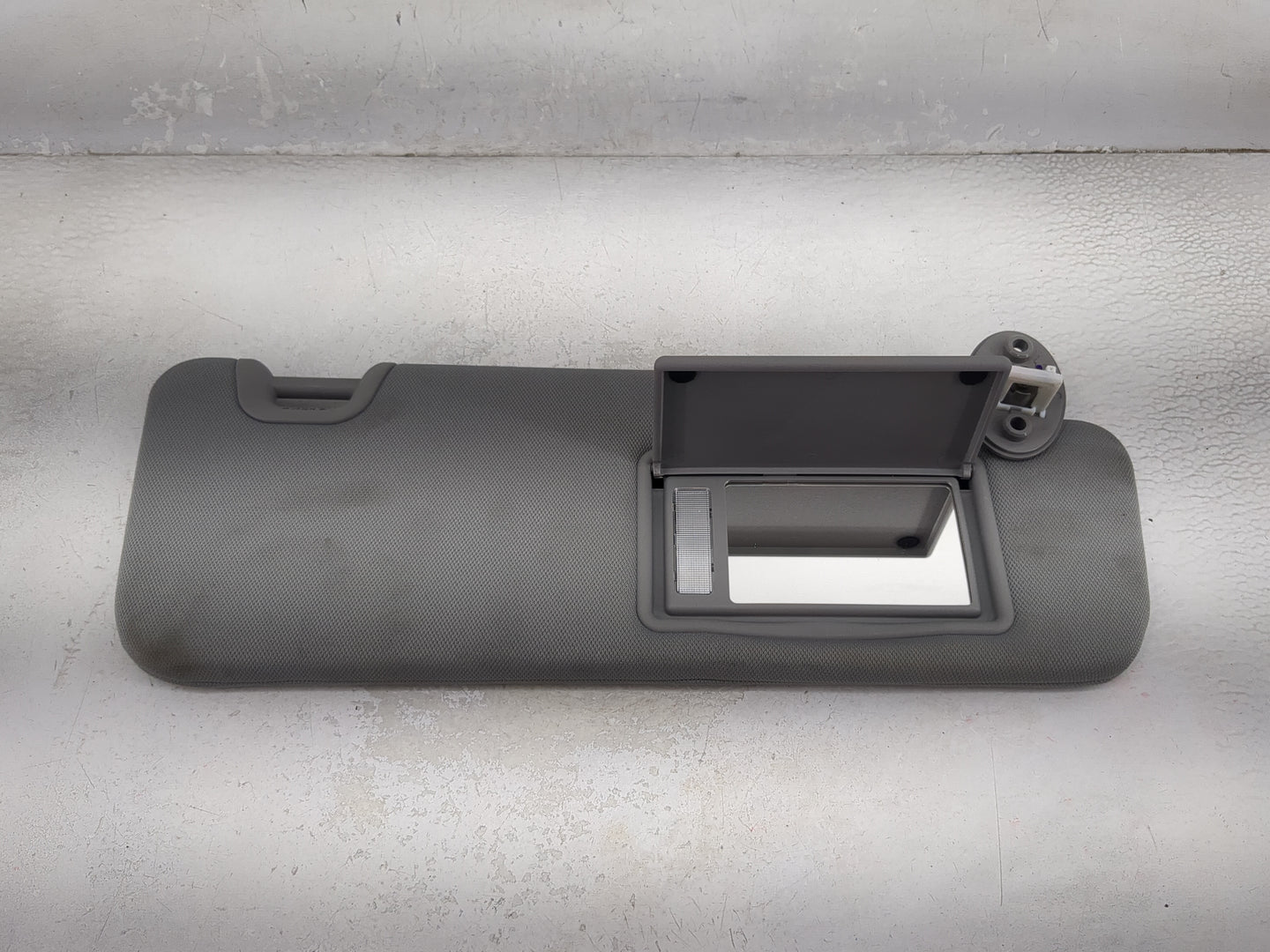 2014-2019 Toyota Highlander Sun Visor Shade Replacement Passenger Right Mirror Fits Fits 2014 2015 2016 2017 2018 2019 OEM U