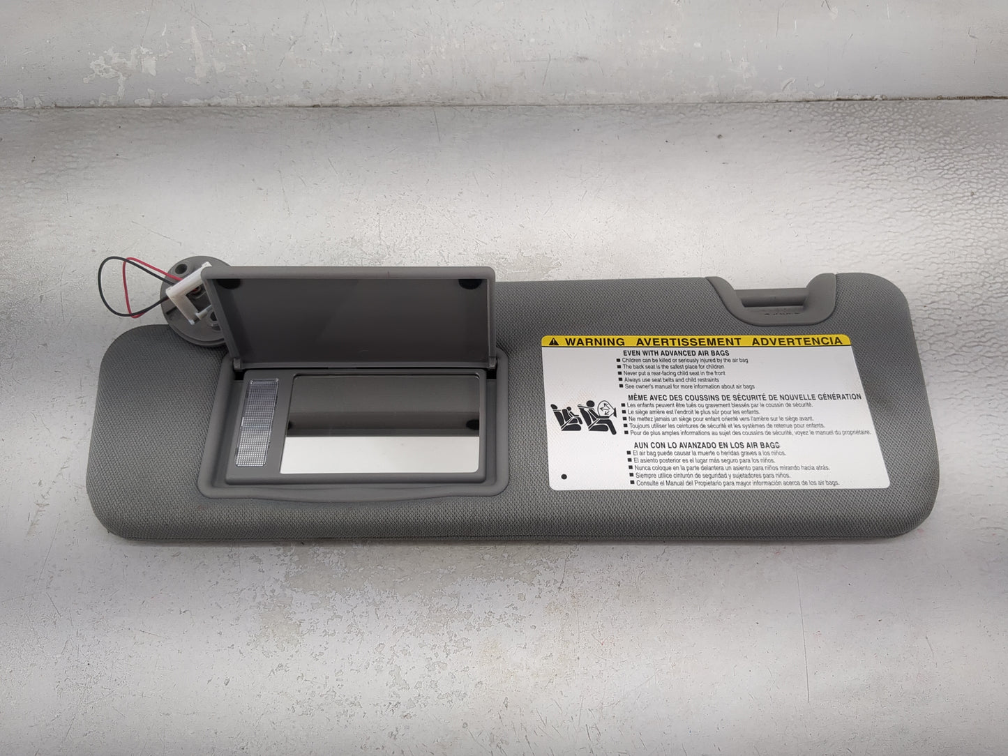 2014-2019 Toyota Highlander Sun Visor Shade Replacement Driver Left Mirror Fits Fits 2014 2015 2016 2017 2018 2019 OEM Used 