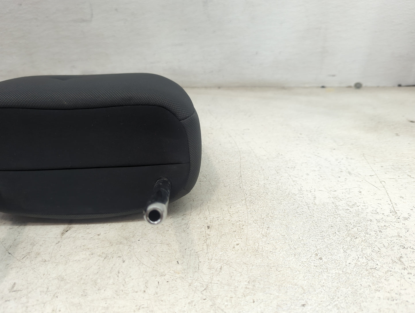 2019 Toyota Highlander Headrest Head Rest Front Driver Seat Black 1473899 - Oemusedautoparts1.com