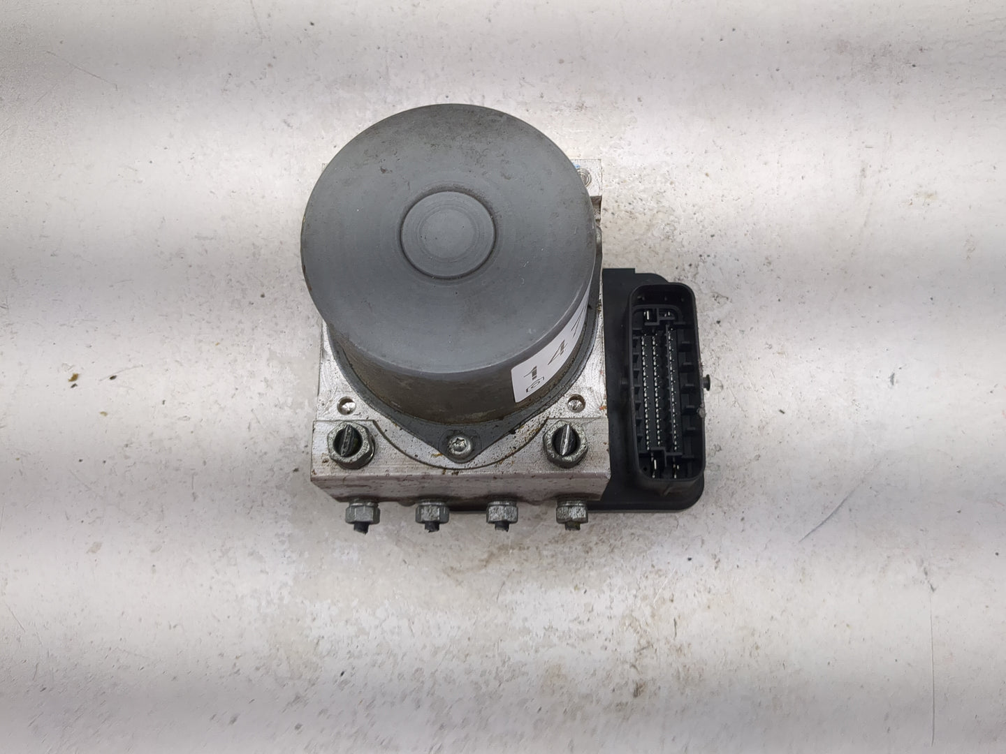 2017-2019 Toyota Highlander ABS Pump Control Module Replacement P/N:116040-43610 89541-0E100 Fits Fits 2017 2018 2019 OEM Us