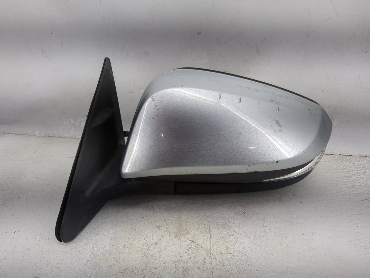 2014-2019 Toyota Highlander Driver Side View Mirror - Left Door Mirror OEM Used - Oemusedautoparts1.com
