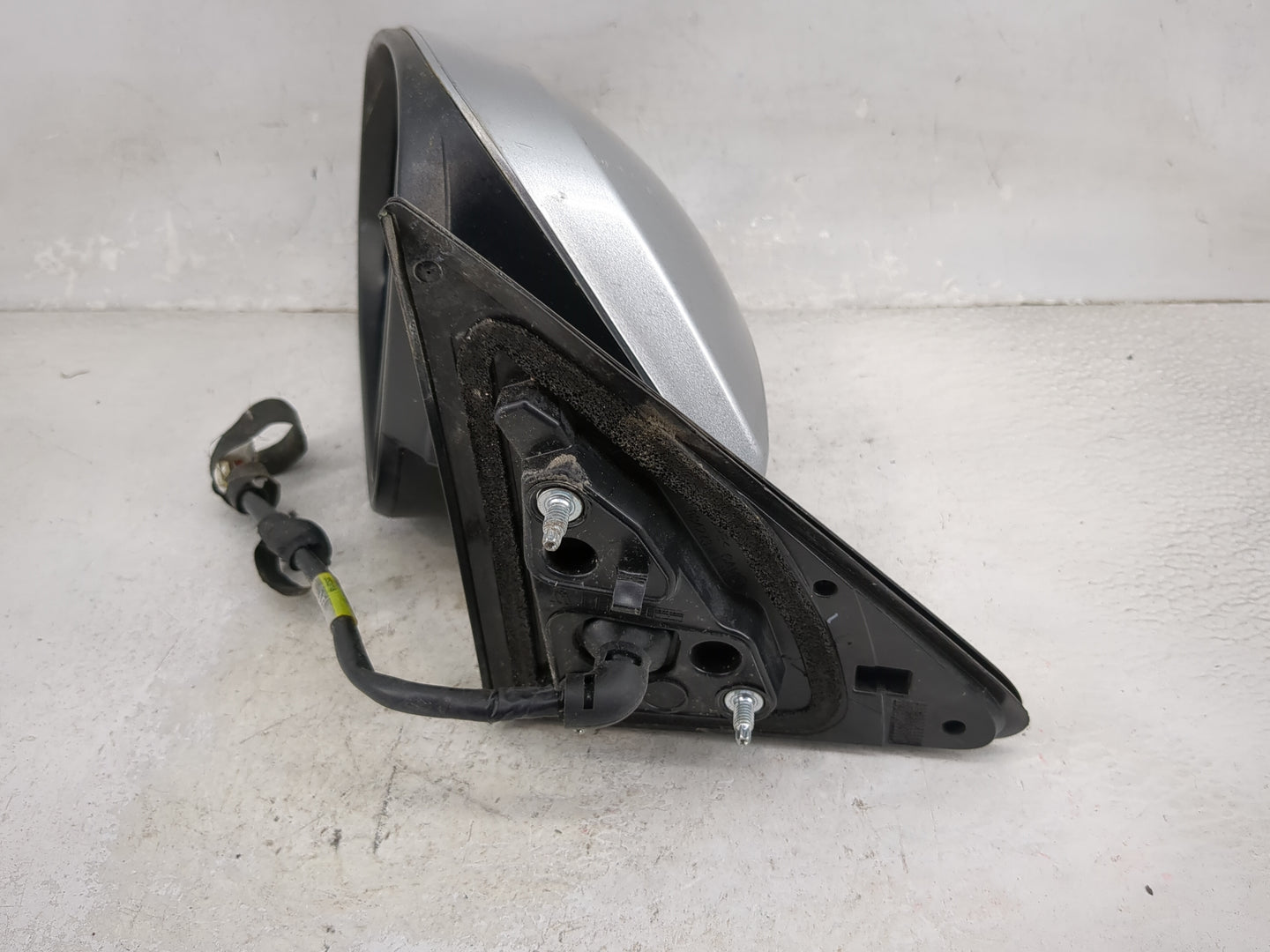 2014-2019 Toyota Highlander Driver Side View Mirror - Left Door Mirror OEM Used - Oemusedautoparts1.com