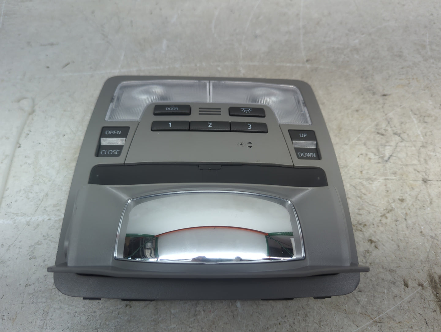 2014-2019 Toyota Highlander Overhead Console W/rear Climate Control Tan - Oemusedautoparts1.com