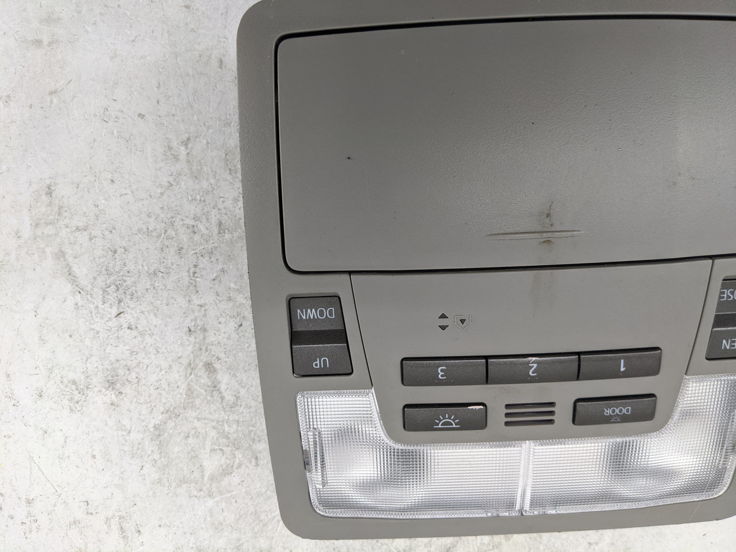 2019 Toyota Highlander Overhead Roof Console Tan - Oemusedautoparts1.com