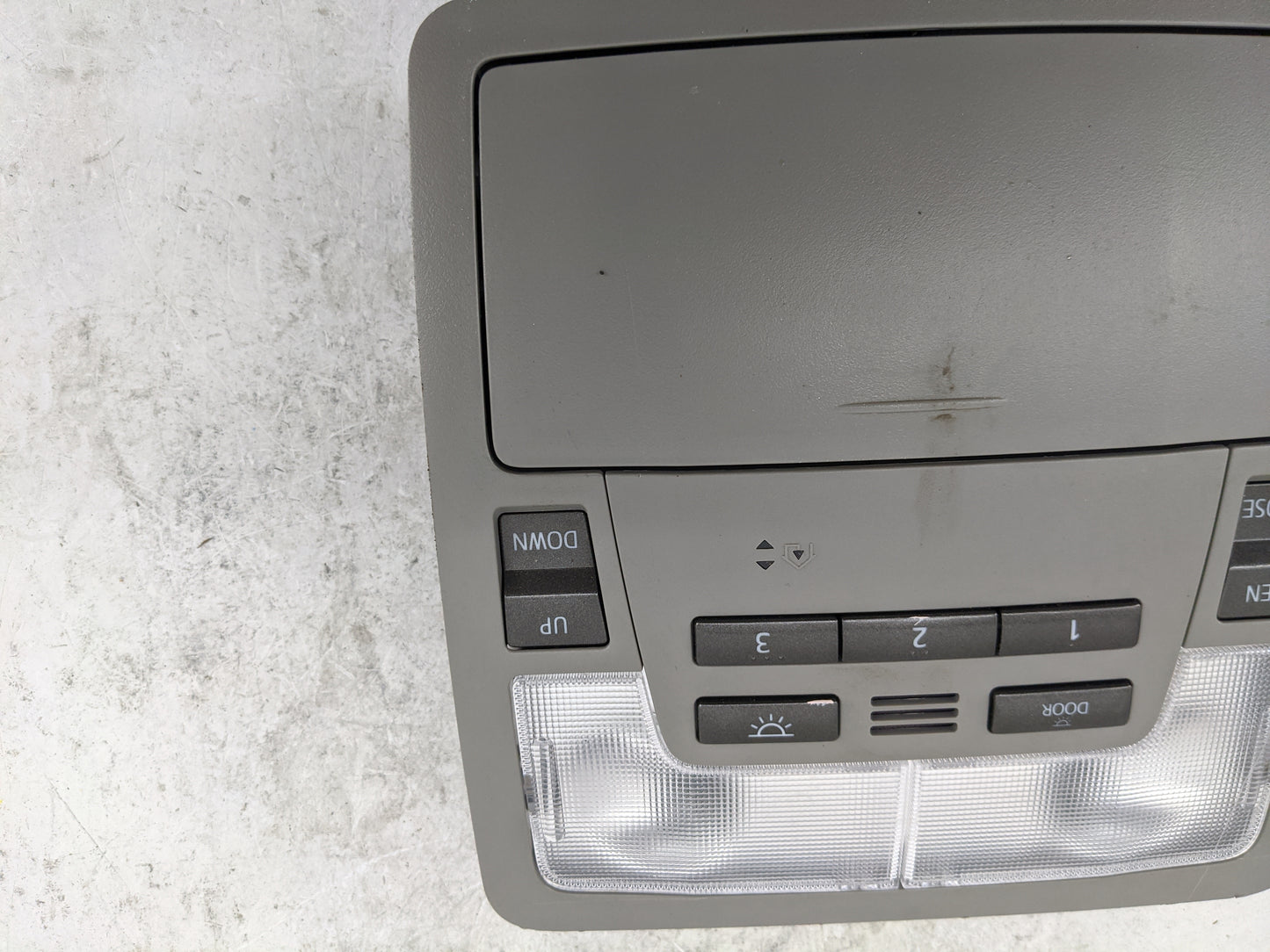 2019 Toyota Highlander Overhead Roof Console Tan - Oemusedautoparts1.com
