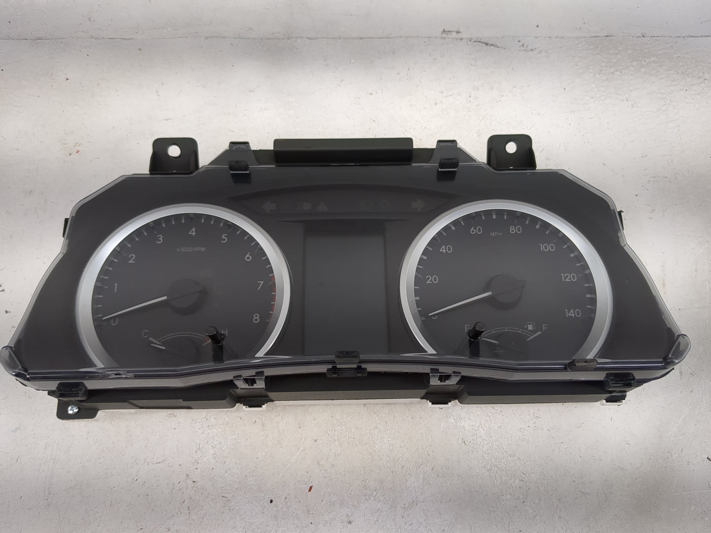 2019 Toyota Highlander Instrument Cluster Speedometer Gauges P/N:83800-0E883-00 TN257580-0720 Miles: Fits OEM Used Auto Part