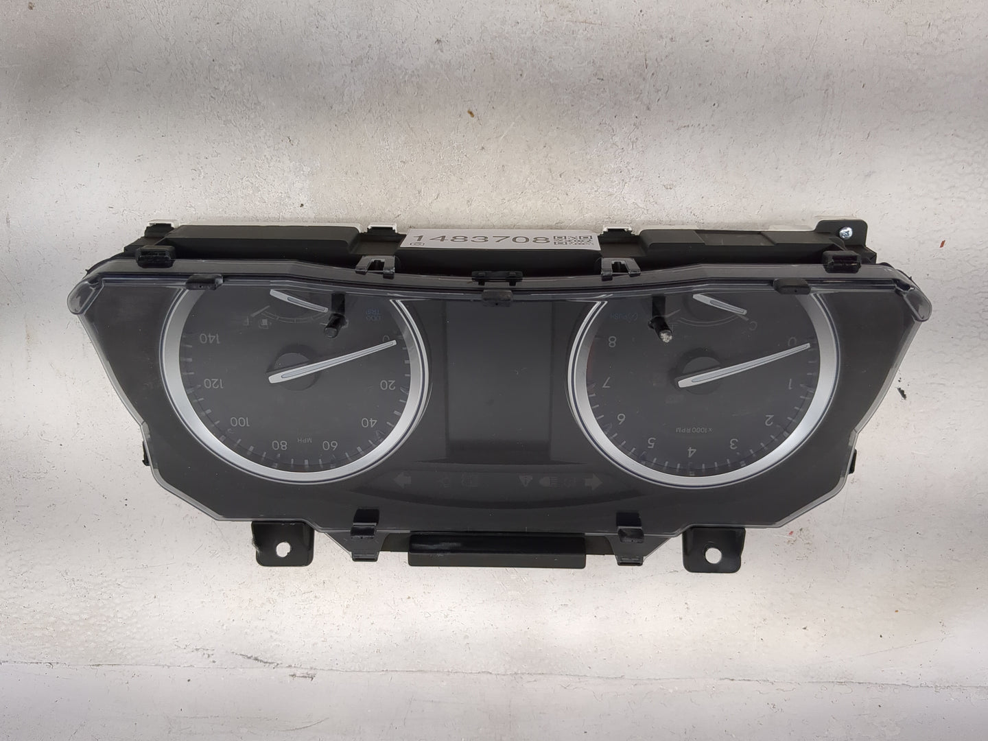 2017-2019 Toyota Highlander Instrument Cluster Speedometer Gauges P/N:83800-0E811-00 TN257560-4900 Miles: Fits Fits 2017 201