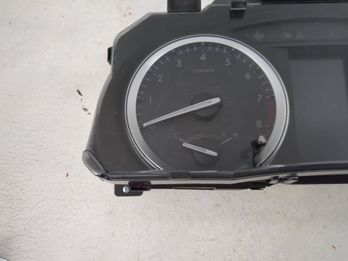 2017-2019 Toyota Highlander Instrument Cluster Speedometer Gauges P/N:83800-0E811-00 TN257560-4900 Miles: Fits Fits 2017 201