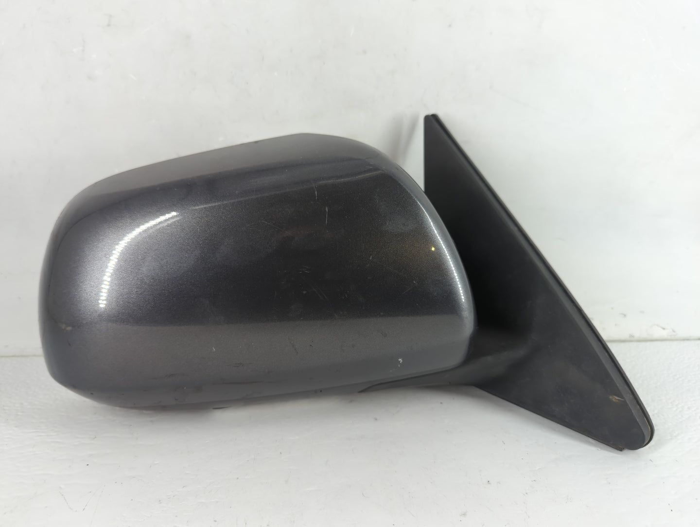 2014-2019 Toyota Highlander Passenger Side View Mirror - Right Door Mirror OEM Used - Oemusedautoparts1.com