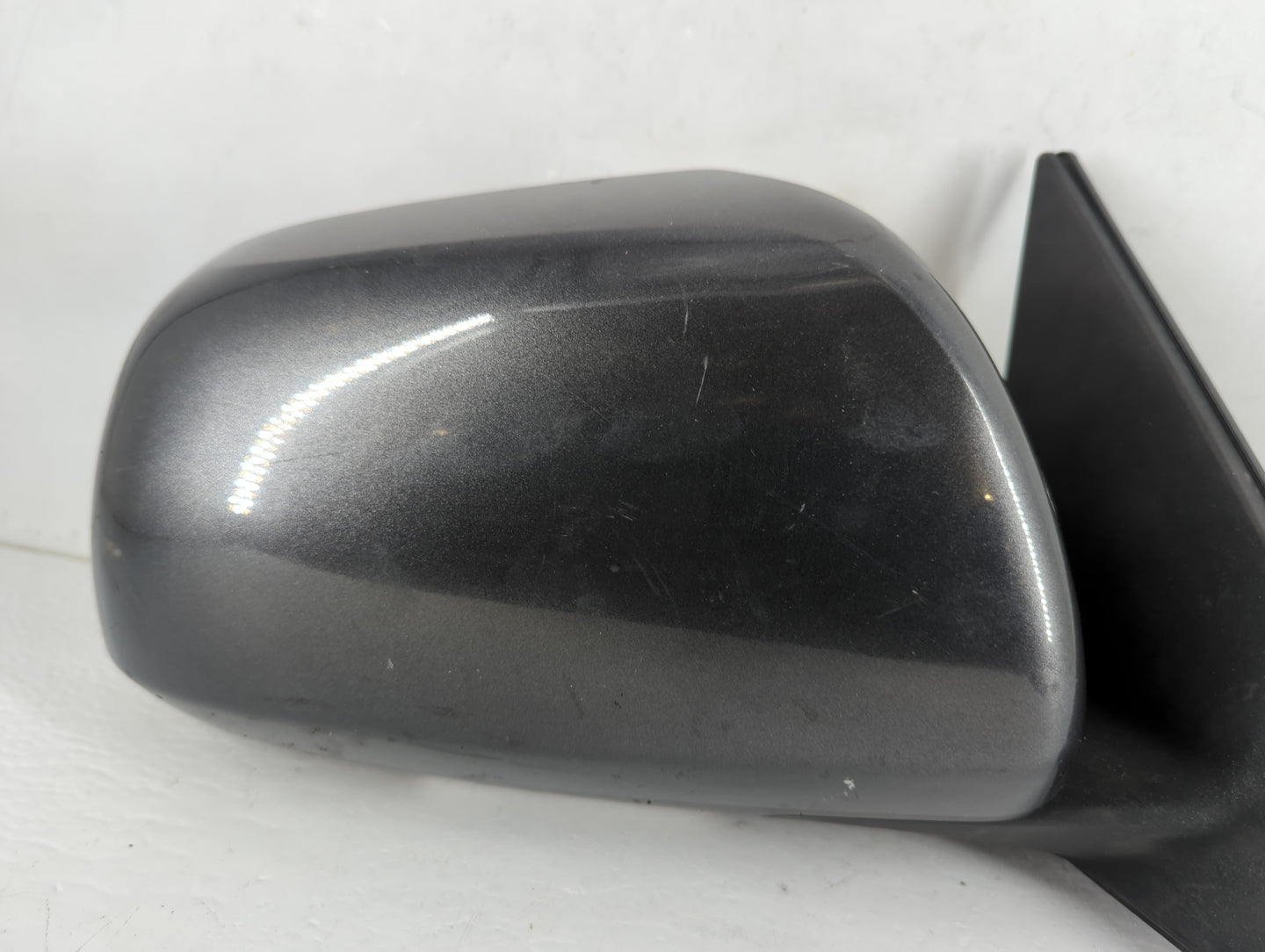 2014-2019 Toyota Highlander Passenger Side View Mirror - Right Door Mirror OEM Used - Oemusedautoparts1.com