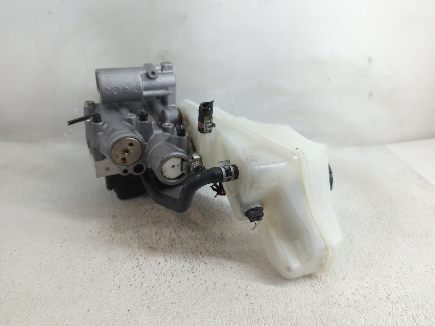 2019 Toyota Prius ABS Pump Control Module Replacement P/N:47210-47C60 Fits OEM Used Auto Parts - Oemusedautoparts1.com