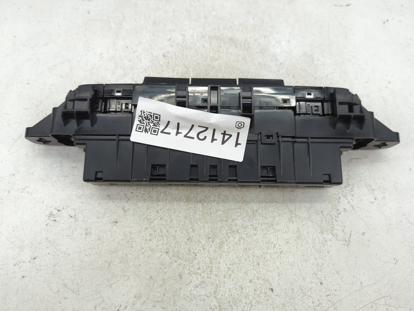 2016-2022 Toyota Prius Climate Control Module Temperature AC/Heater Replacement P/N:55900-47191 Fits OEM Used Auto Parts - O
