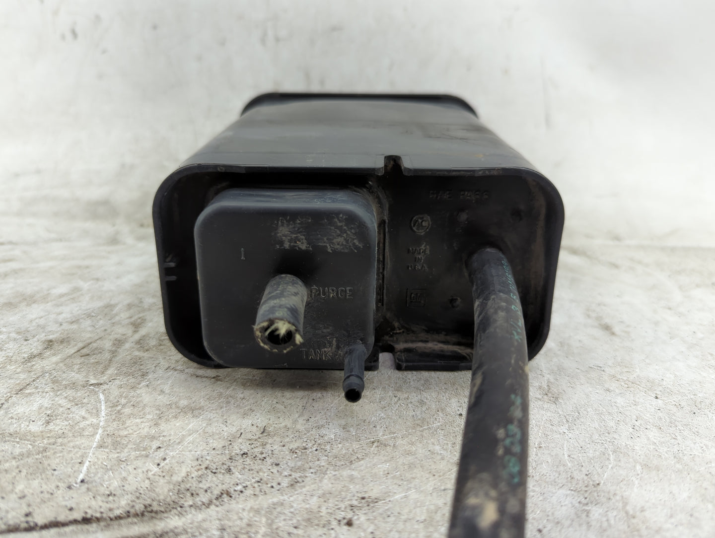 2019 Toyota Prius Fuel Vapor Charcoal Canister 1432849 - Oemusedautoparts1.com