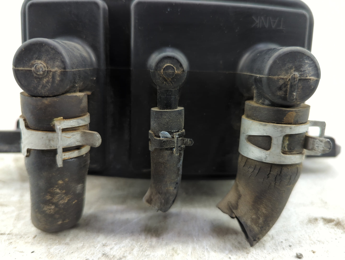 2019 Toyota Prius Fuel Vapor Charcoal Canister 1432913 - Oemusedautoparts1.com