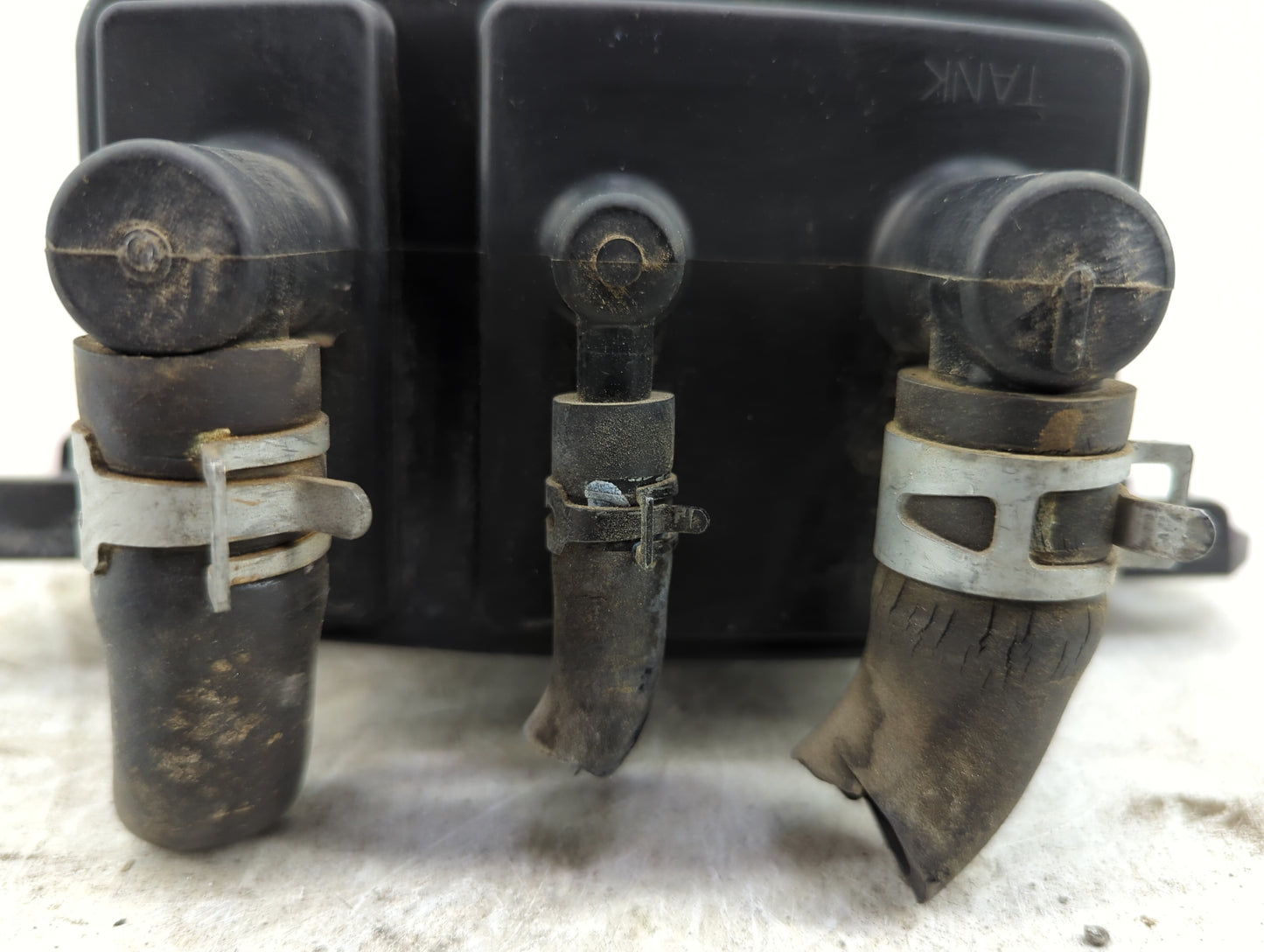2019 Toyota Prius Fuel Vapor Charcoal Canister 1432913 - Oemusedautoparts1.com