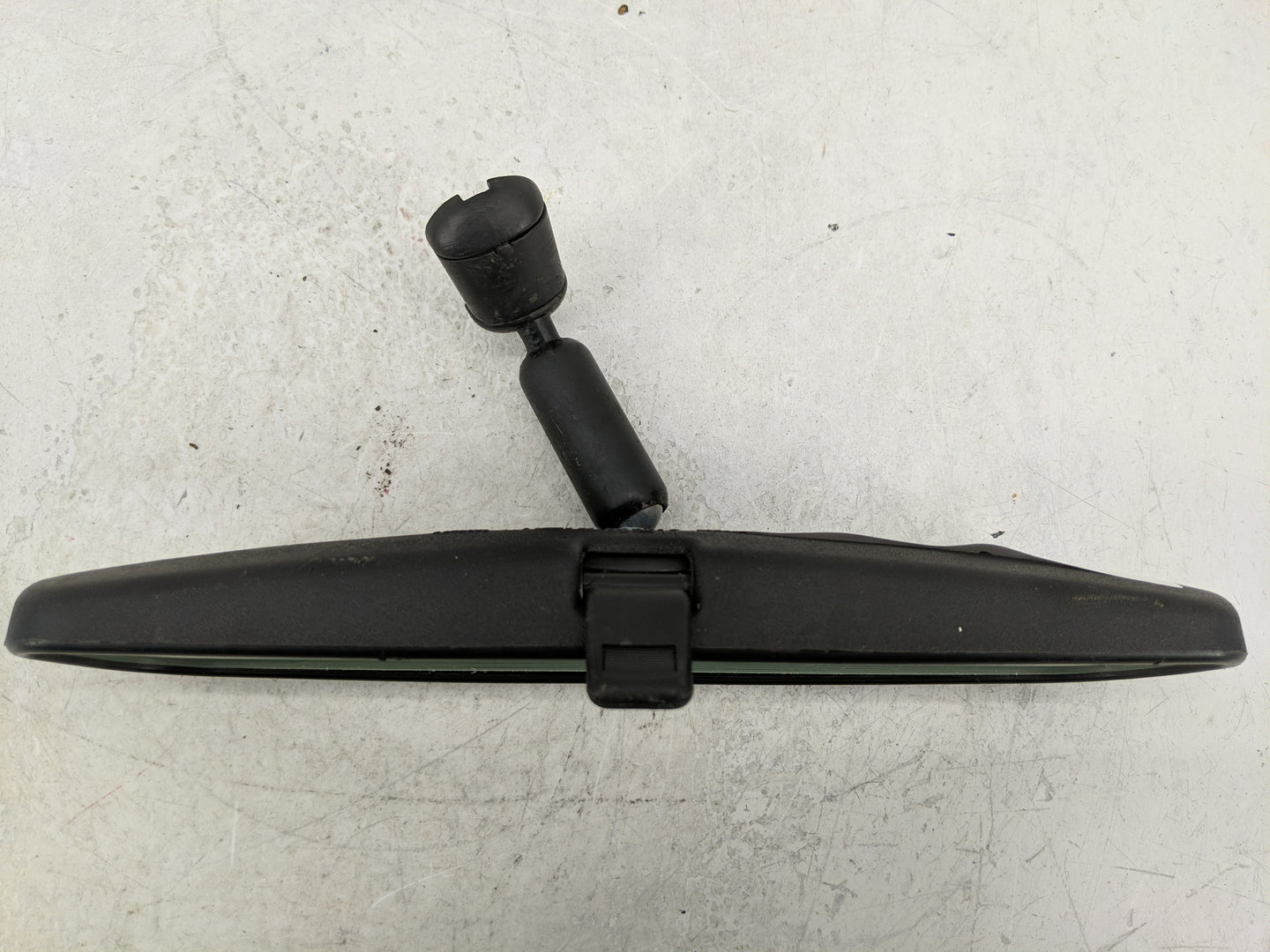 2019-2020 Toyota Rav4 Interior Rear View Mirror Replacement OEM P/N:E11015617 Fits Fits 2019 2020 OEM Used Auto Parts - Oemu