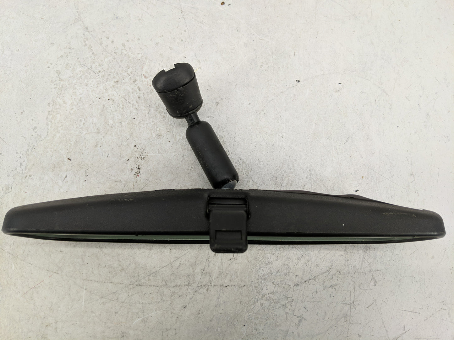2019-2020 Toyota Rav4 Interior Rear View Mirror Replacement OEM P/N:E11015617 Fits Fits 2019 2020 OEM Used Auto Parts - Oemu