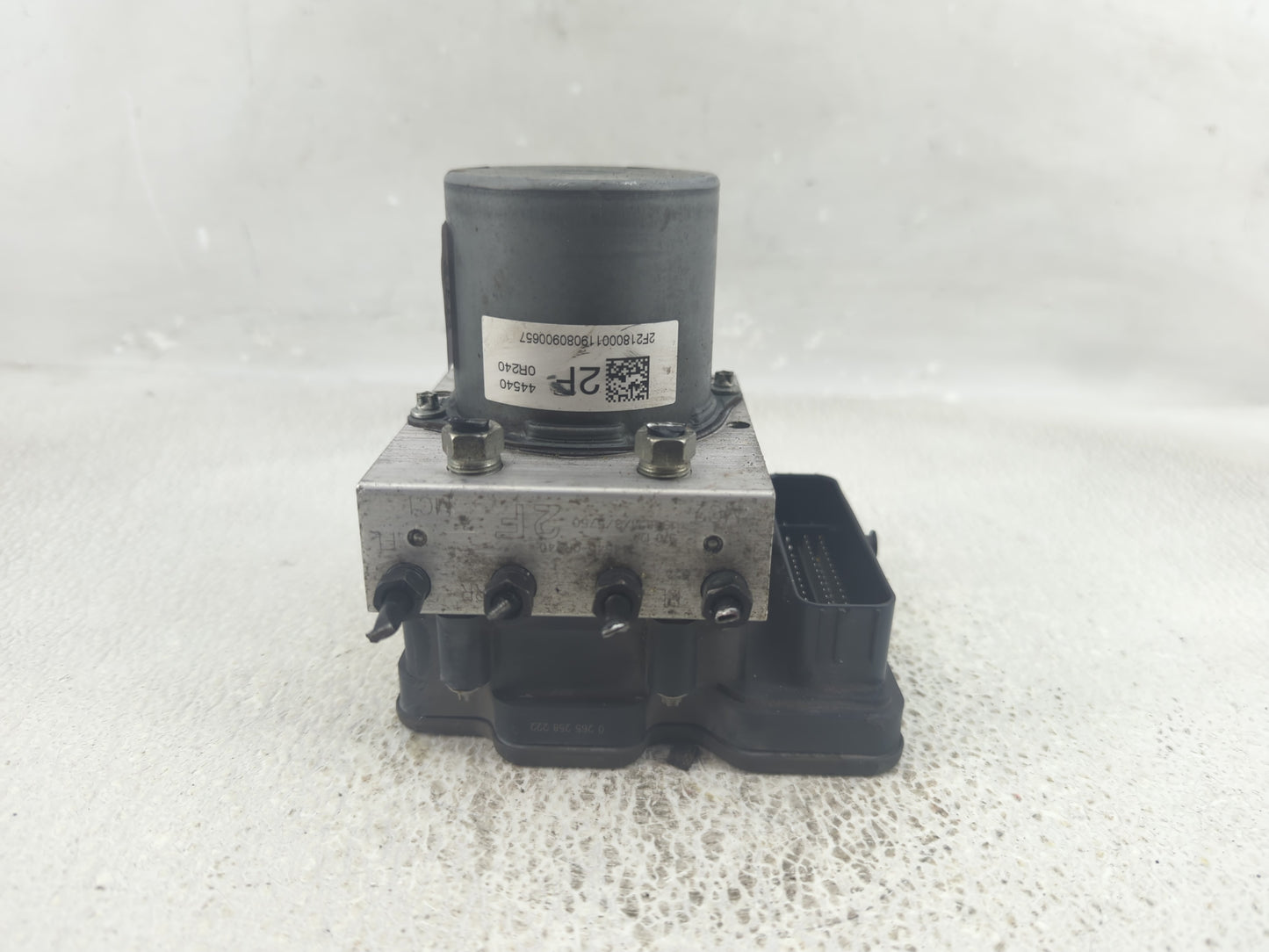 2019-2021 Toyota Rav4 ABS Pump Control Module Replacement P/N:44540-0R240 Fits Fits 2019 2020 2021 OEM Used Auto Parts - Oem