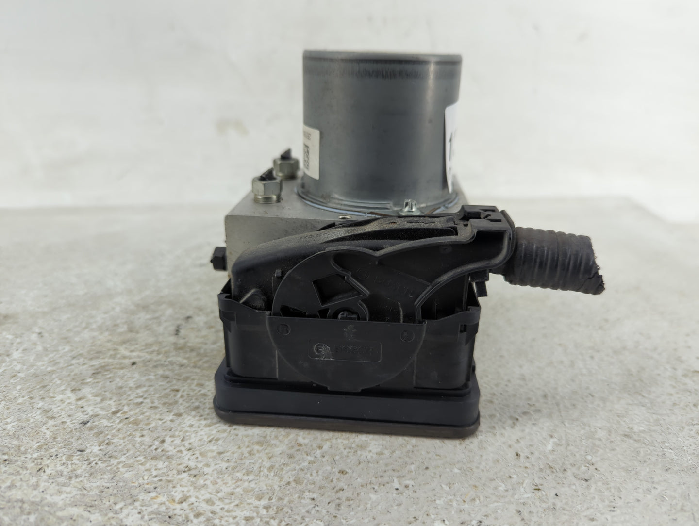 2019-2021 Toyota Rav4 ABS Pump Control Module Replacement P/N:44540-0R240 Fits Fits 2019 2020 2021 OEM Used Auto Parts - Oem