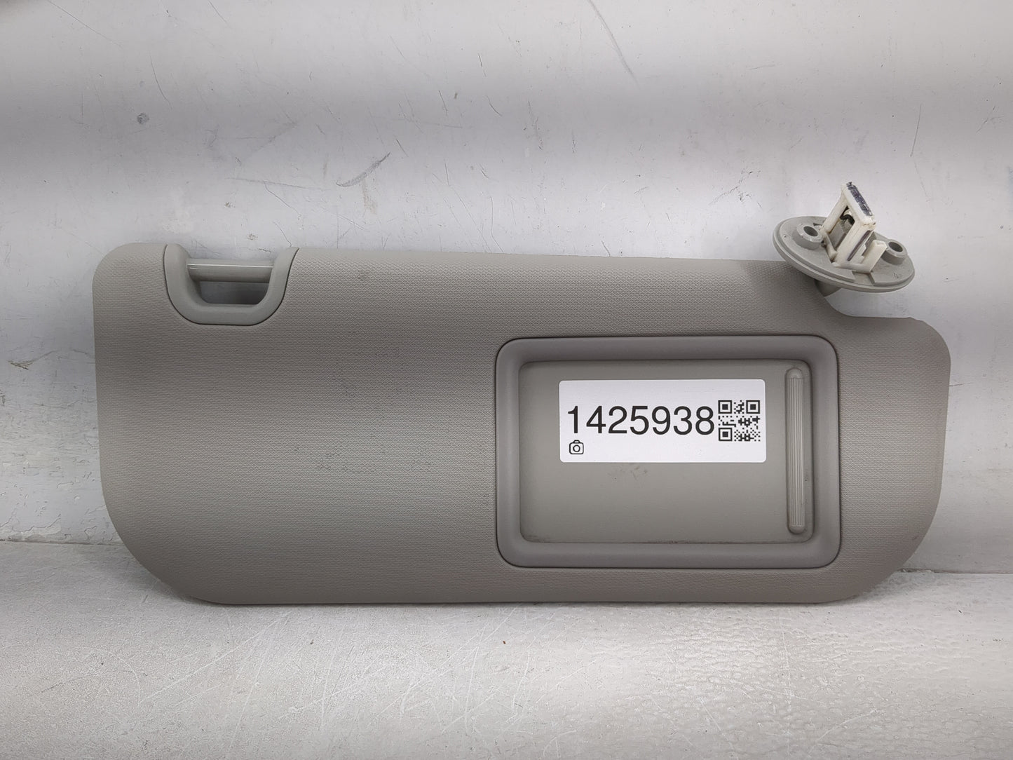 2019-2022 Toyota Rav4 Sun Visor Shade Replacement Passenger Right Mirror Fits Fits 2019 2020 2021 2022 OEM Used Auto Parts -