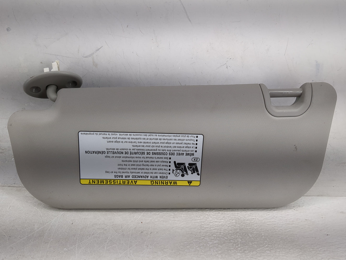 2019-2022 Toyota Rav4 Sun Visor Shade Replacement Passenger Right Mirror Fits Fits 2019 2020 2021 2022 OEM Used Auto Parts -