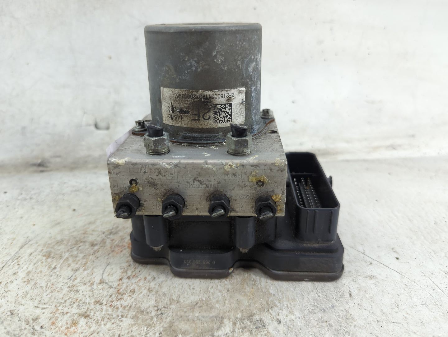 2019-2021 Toyota Rav4 ABS Pump Control Module Replacement P/N:0265268222 2F21800011 Fits Fits 2019 2020 2021 OEM Used Auto P