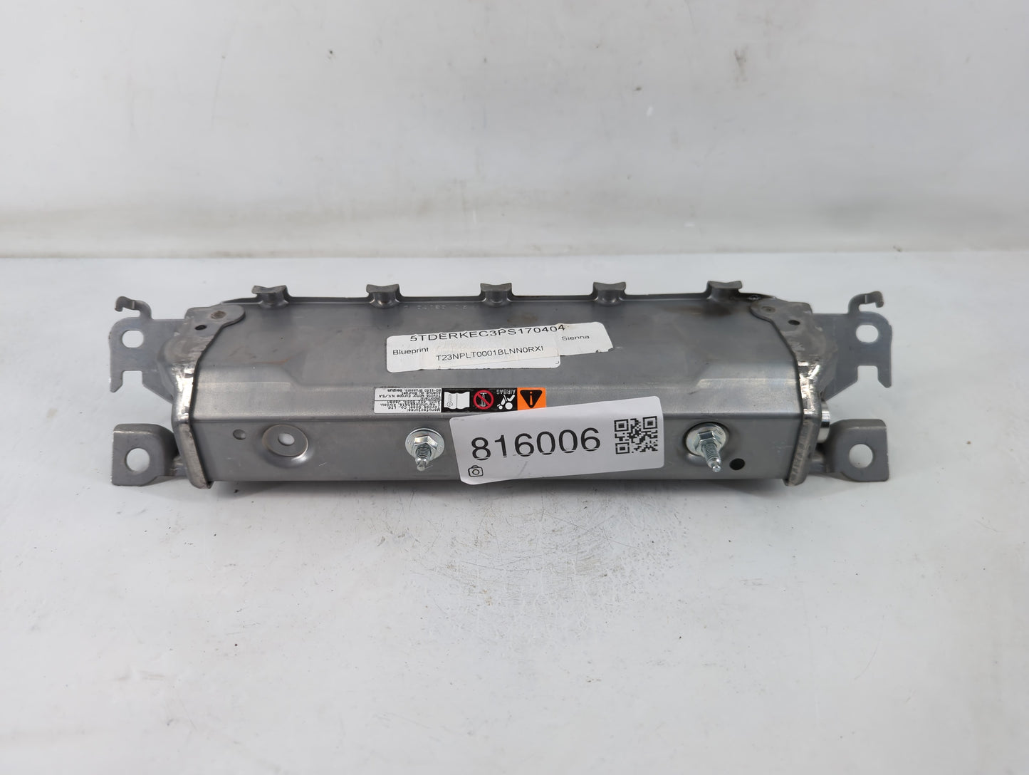 2019-2022 Toyota Rav4 Air Bag Driver Left Knee OEM Fits Fits 2019 2020 2021 2022 OEM Used Auto Parts - Oemusedautoparts1.com