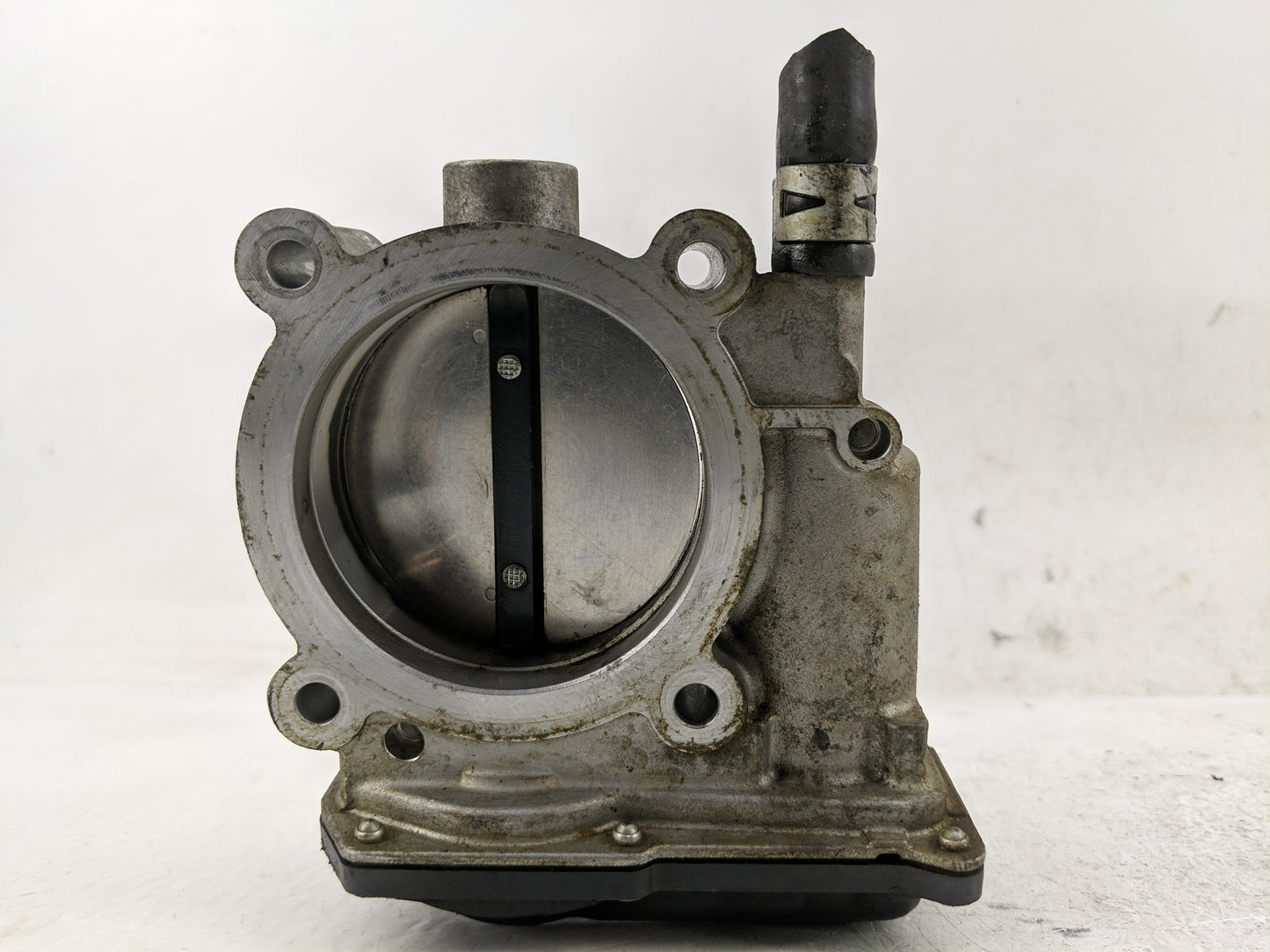 2017-2020 Toyota Sienna Throttle Body P/N:22030-0P060 Fits Fits 2016 2017 2018 2019 2020 2021 2022 OEM Used Auto Parts - Oem