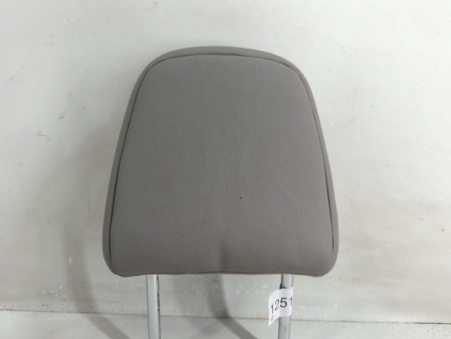 2019 Toyota Sienna Headrest Head Rest Front Driver Passenger Seat Fits OEM Used Auto Parts - Oemusedautoparts1.com