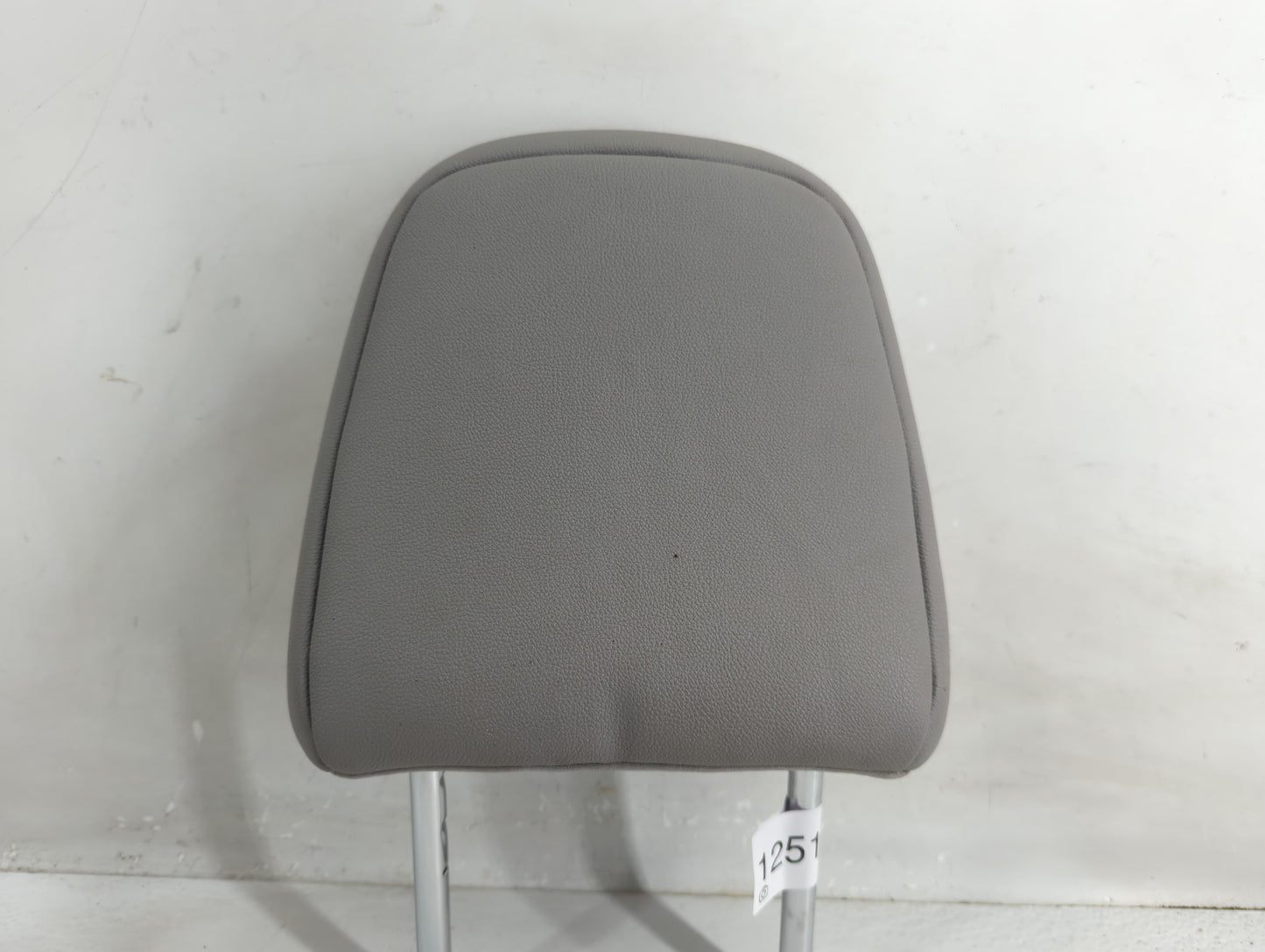 2019 Toyota Sienna Headrest Head Rest Front Driver Passenger Seat Fits OEM Used Auto Parts - Oemusedautoparts1.com