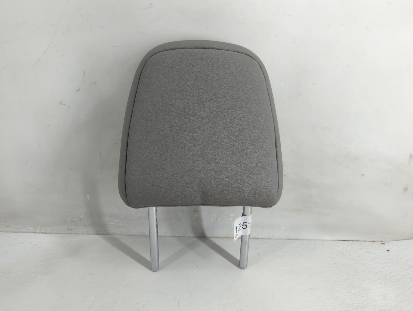 2019 Toyota Sienna Headrest Head Rest Front Driver Passenger Seat Fits OEM Used Auto Parts - Oemusedautoparts1.com