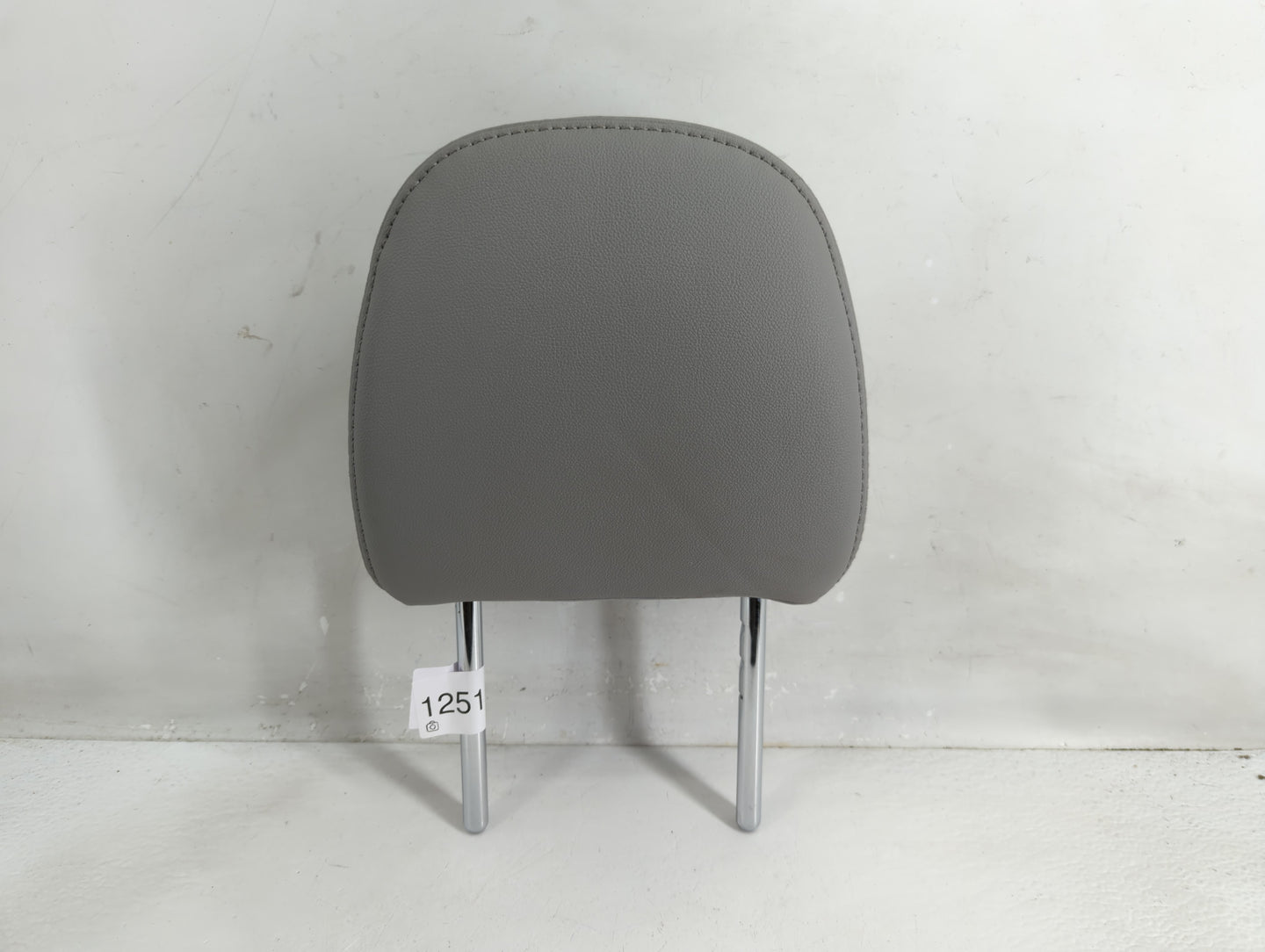 2019 Toyota Sienna Headrest Head Rest Front Driver Passenger Seat Gray - Oemusedautoparts1.com