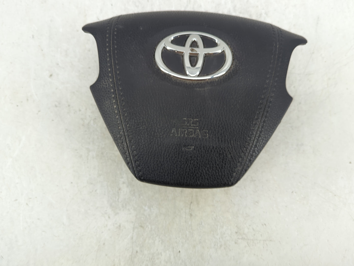 2015-2020 Toyota Sienna Air Bag Driver Left Steering Wheel Mounted Fits Fits 2014 2015 2016 2017 2018 2019 2020 OEM Used Aut