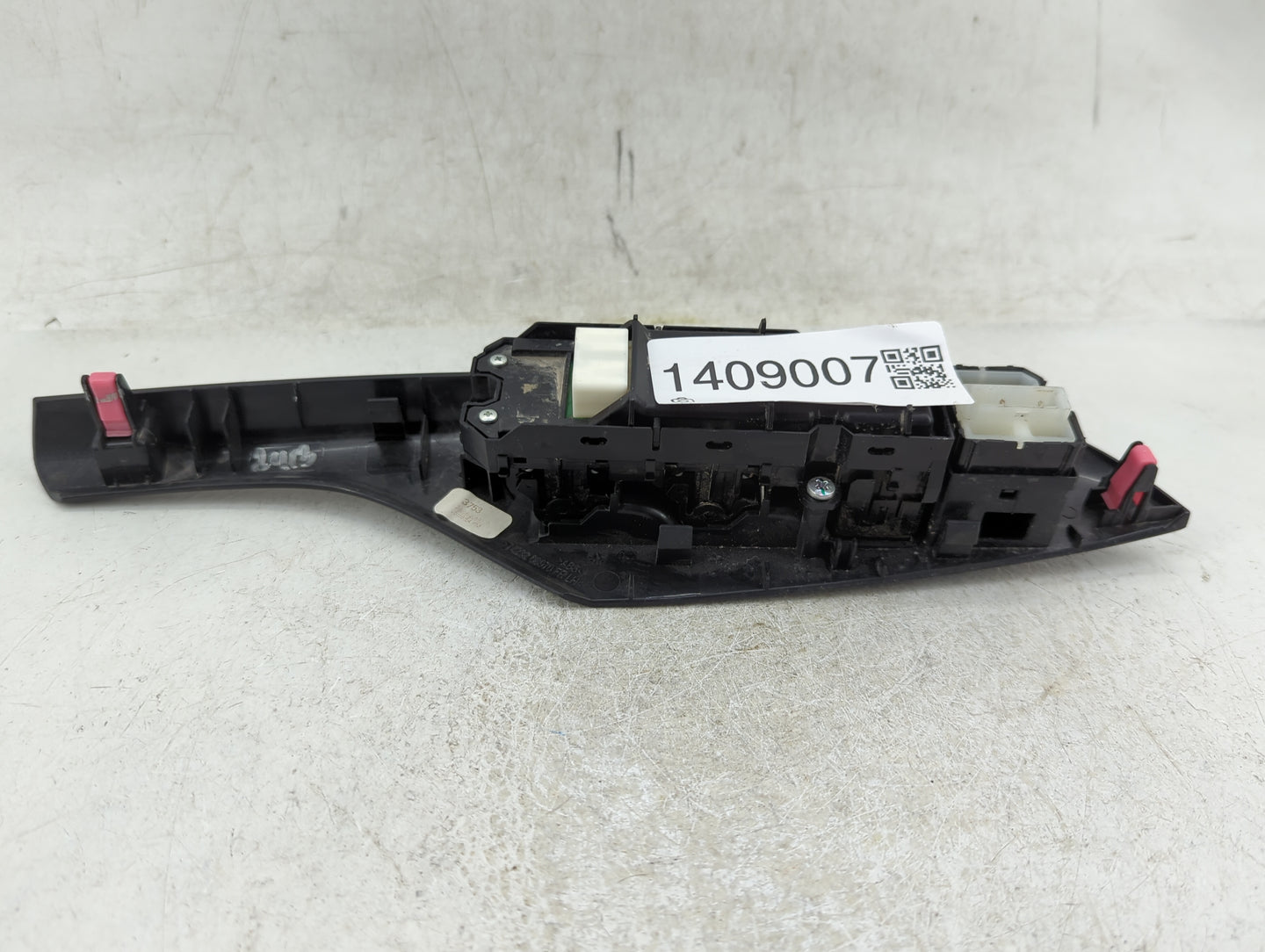 2015-2020 Toyota Sienna Master Power Window Switch Replacement Driver Side Left P/N:84040-08010 Fits OEM Used Auto Parts - O