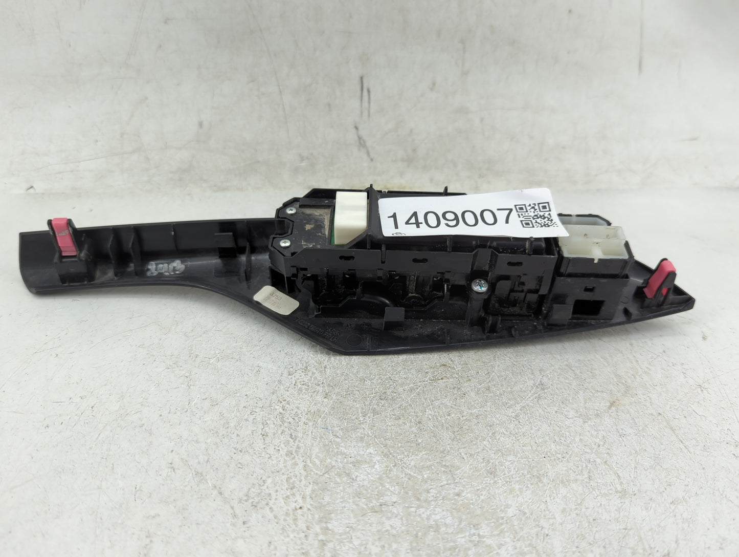 2015-2020 Toyota Sienna Master Power Window Switch Replacement Driver Side Left P/N:84040-08010 Fits OEM Used Auto Parts - O