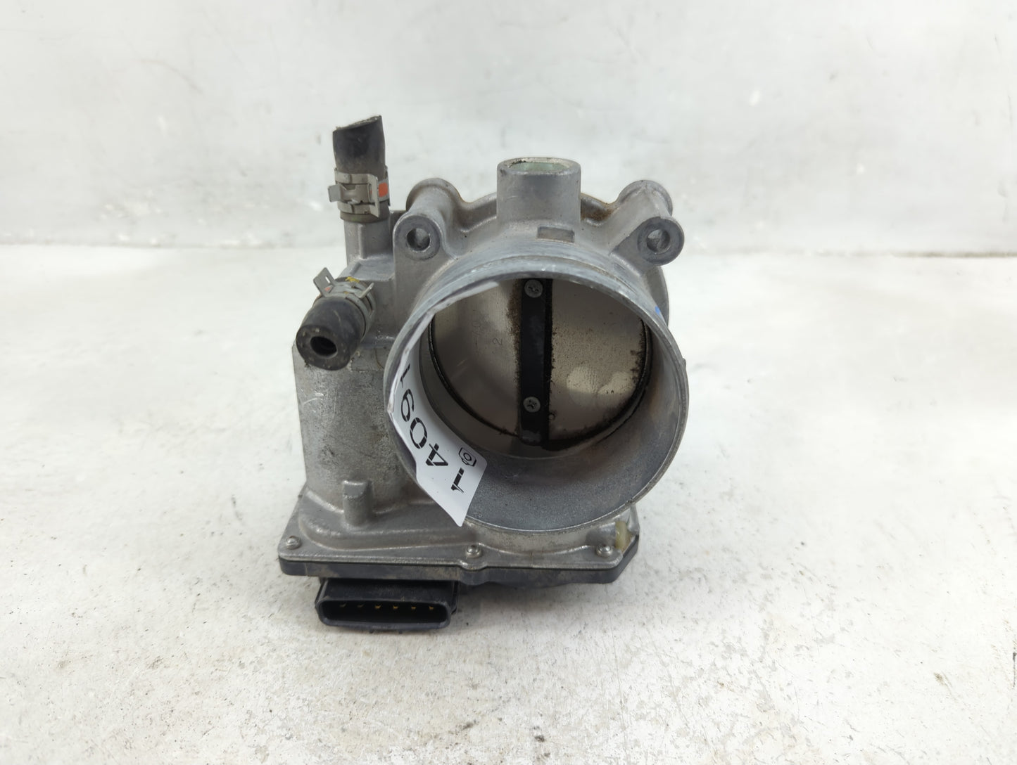 2017-2020 Toyota Sienna Throttle Body P/N:22030-0P060 Fits Fits 2016 2017 2018 2019 2020 2021 2022 OEM Used Auto Parts - Oem