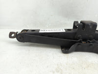 2019 Toyota Sienna Spare Scissor Car Jack - Oemusedautoparts1.com