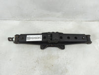 2019 Toyota Sienna Spare Scissor Car Jack - Oemusedautoparts1.com