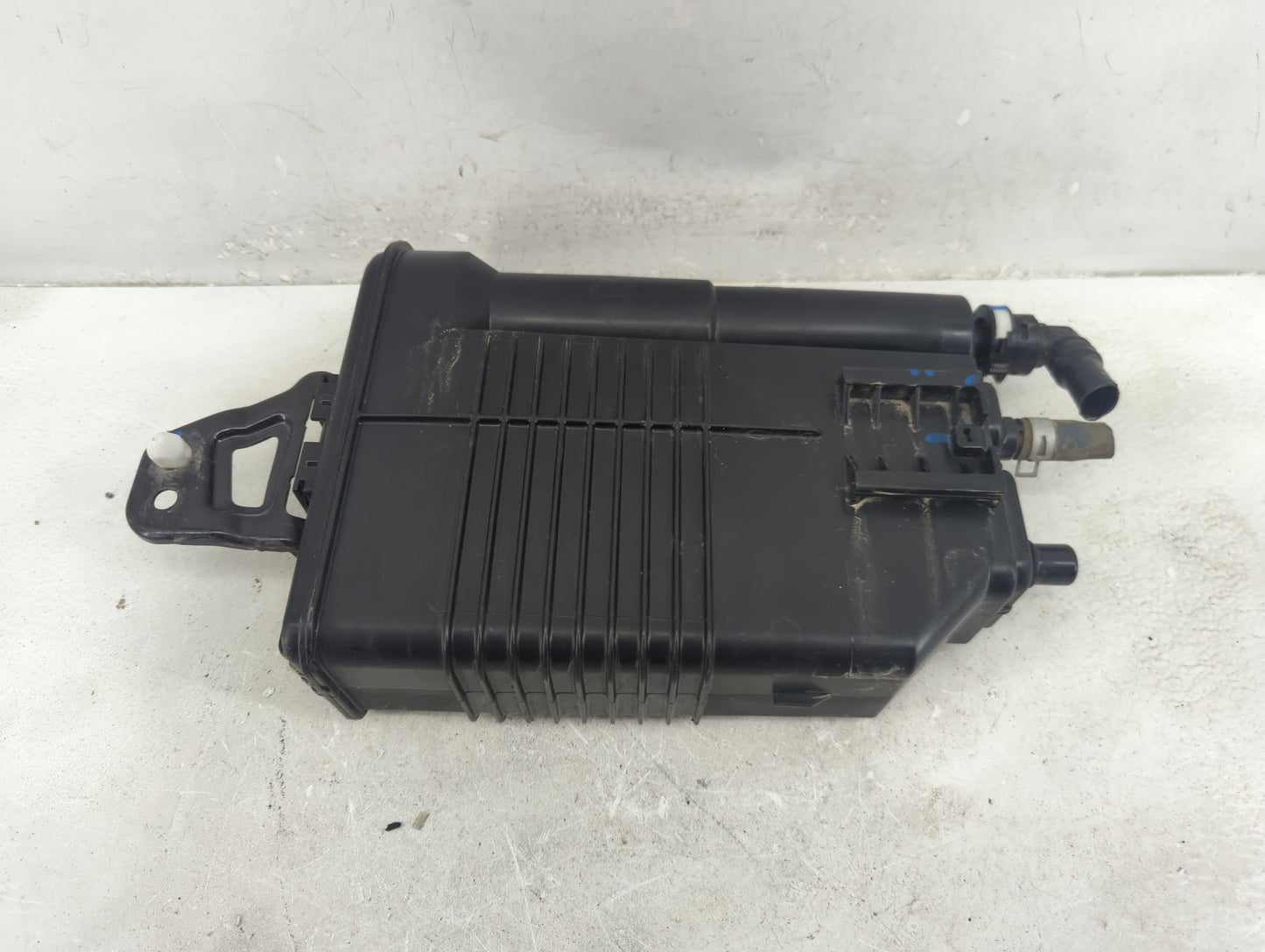2019 Toyota Sienna Fuel Vapor Charcoal Canister - Oemusedautoparts1.com
