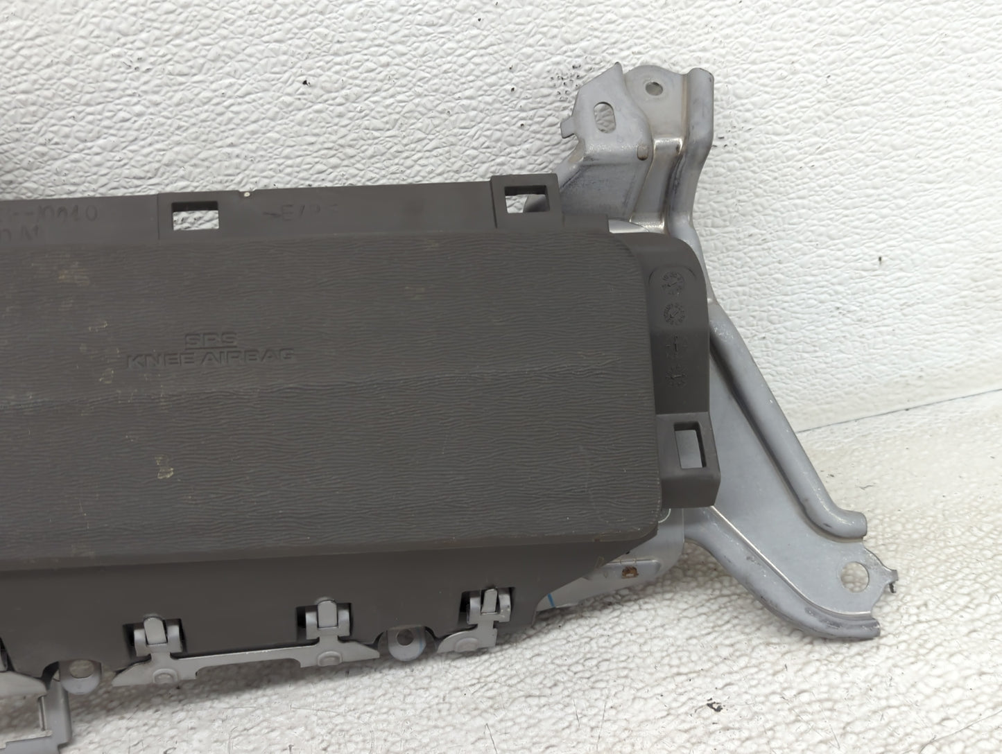 2015-2020 Toyota Sienna Air Bag Driver Left Knee OEM Fits Fits 2015 2016 2017 2018 2019 2020 OEM Used Auto Parts - Oemusedau