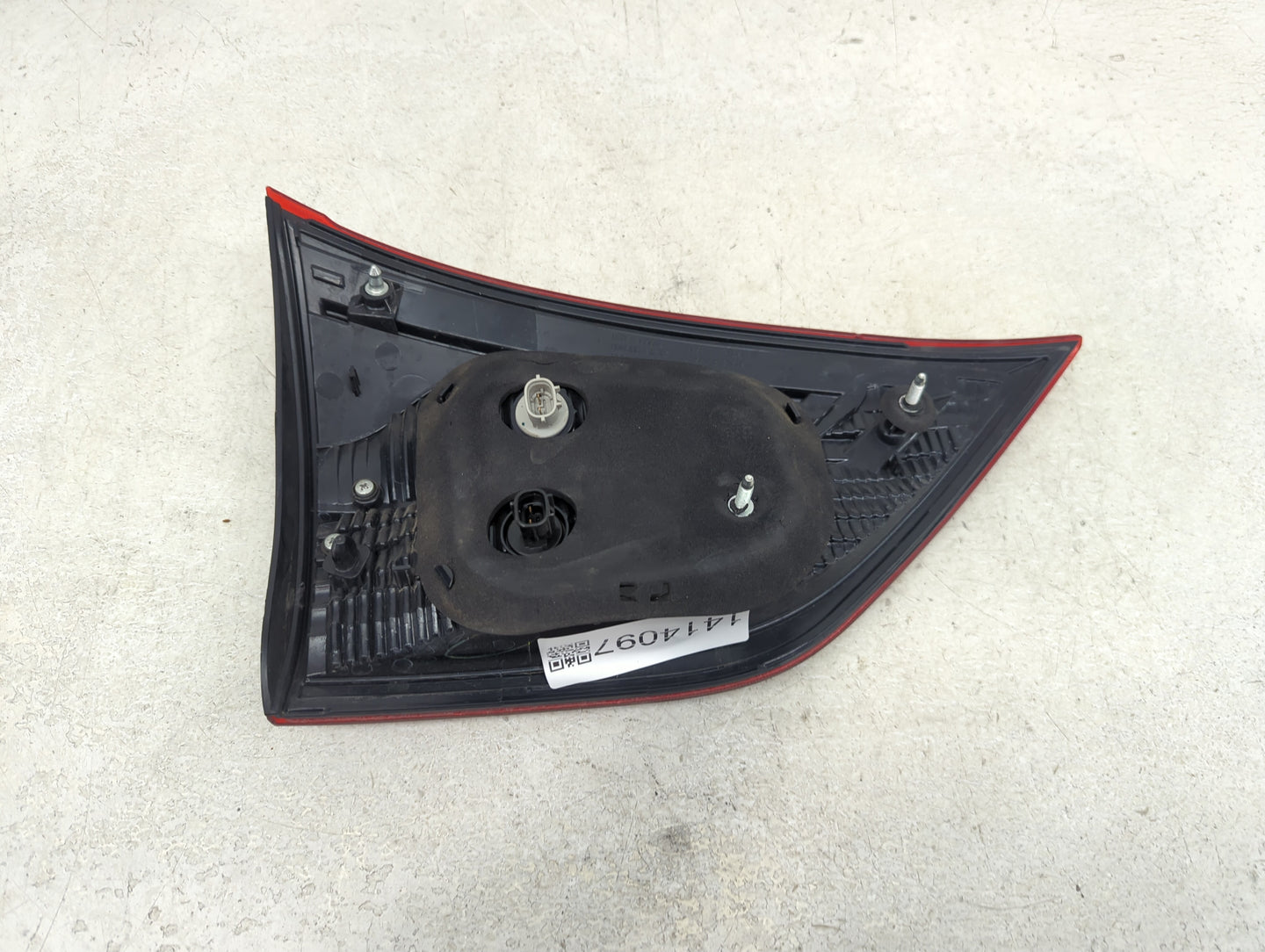 2015-2020 Toyota Sienna Driver Left Side Deck Lid Mounted Tail Light Red - Oemusedautoparts1.com