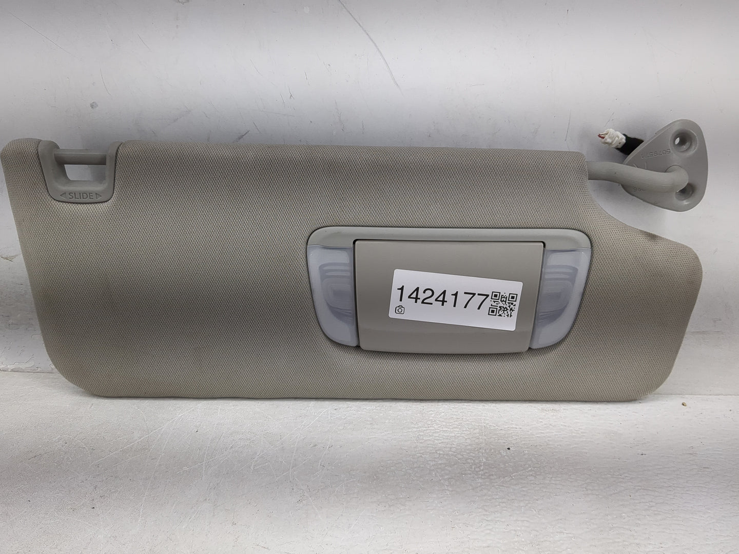 2015-2020 Toyota Sienna Sun Visor Shade Replacement Passenger Right Mirror Fits Fits 2015 2016 2017 2018 2019 2020 OEM Used 