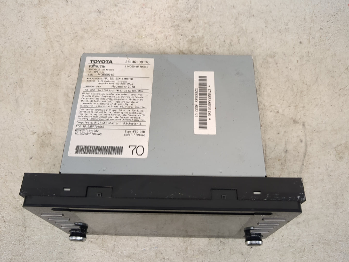 2019-2020 Toyota Sienna Radio AM FM Cd Player Receiver Replacement P/N:86140-08170 86140-08190 Fits Fits 2019 2020 OEM Used 