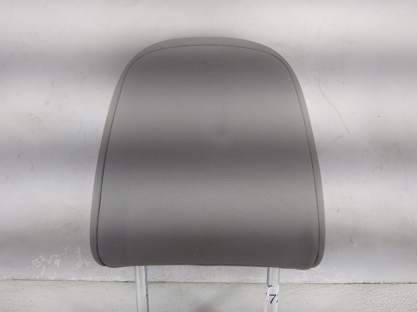 2012-2020 Toyota Sienna Headrest Head Rest Front Driver Seat Grey 1472259 - Oemusedautoparts1.com