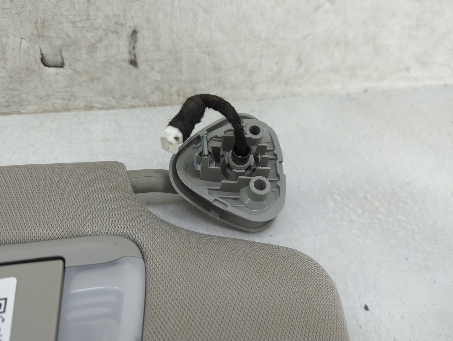 2015-2020 Toyota Sienna Sun Visor Shade Replacement Passenger Right Mirror Fits Fits 2015 2016 2017 2018 2019 2020 OEM Used 