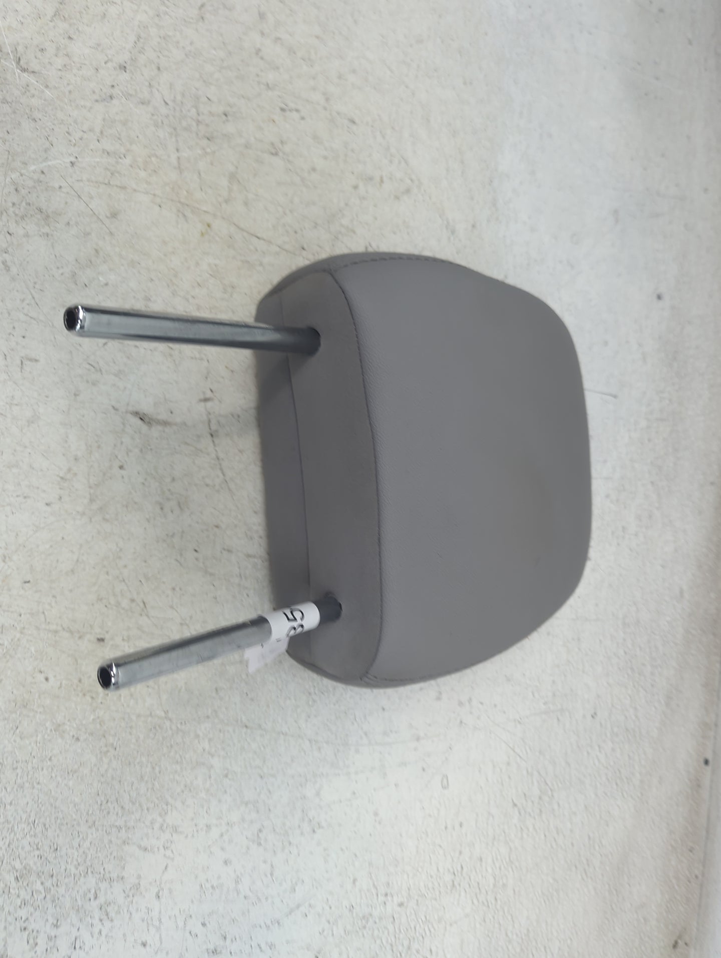 2019 Toyota Sienna Headrest Head Rest Front Driver Passenger Seat Fits OEM Used Auto Parts - Oemusedautoparts1.com