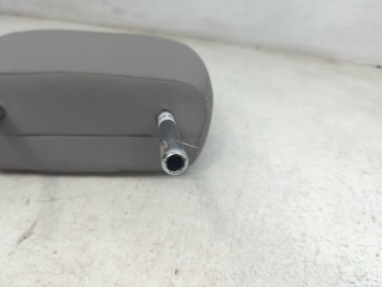 2019 Toyota Sienna Headrest Head Rest Front Driver Passenger Seat Fits OEM Used Auto Parts - Oemusedautoparts1.com