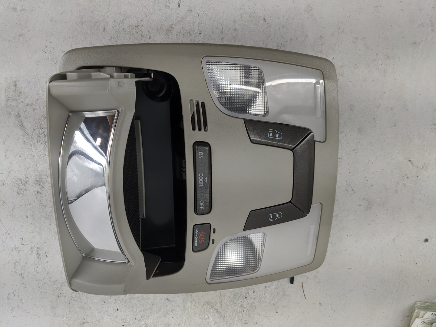 2019 Toyota Sienna Overhead Roof Console Tan - Oemusedautoparts1.com