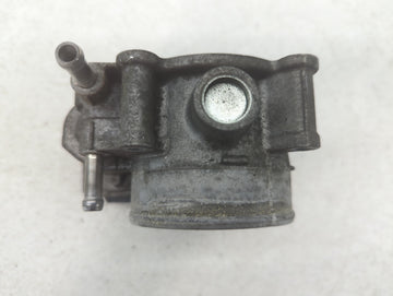 2017-2020 Toyota Sienna Throttle Body P/N:22030-0P060 Fits Fits 2016 2017 2018 2019 2020 2021 2022 OEM Used Auto Parts